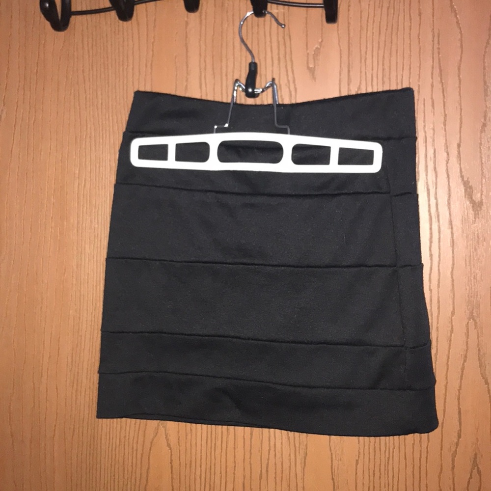 Black form fitted skirt